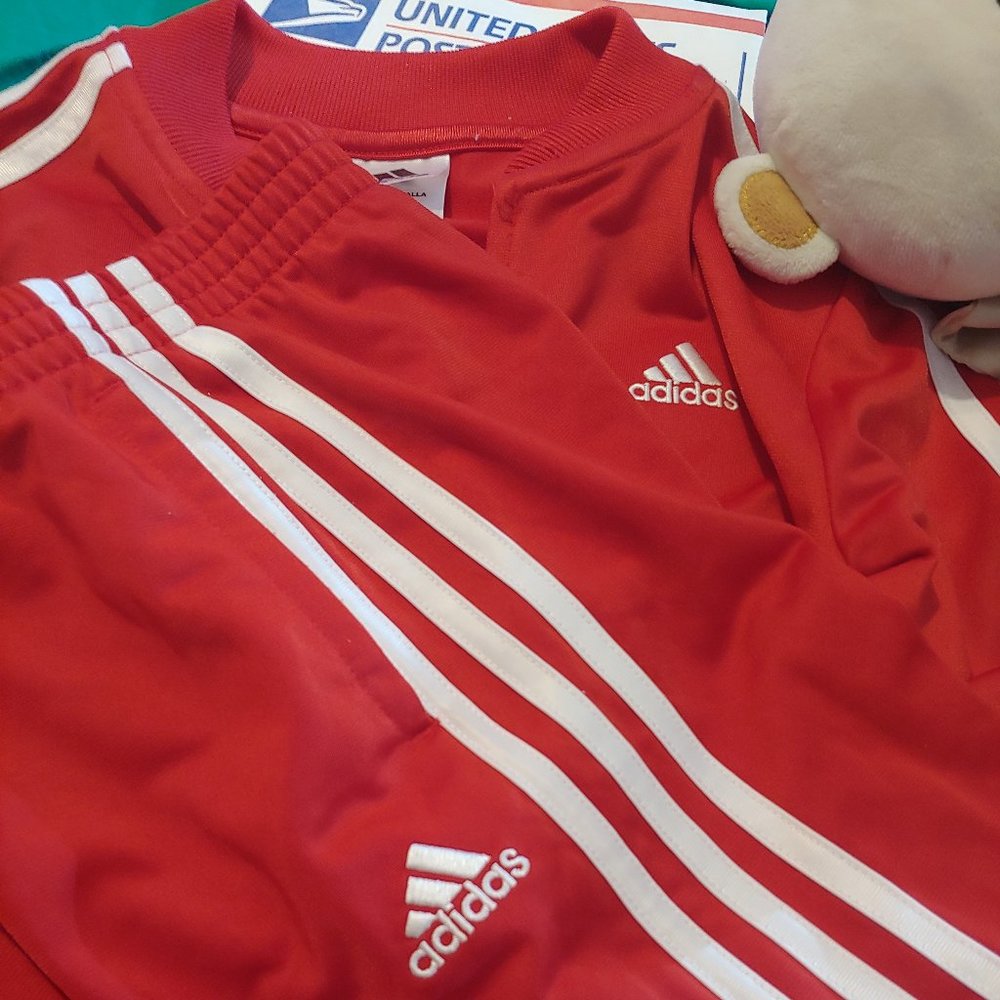 ** ADIDAS ** RED ( GIRL'S ) JOGGING SUIT  (Size  -7 )